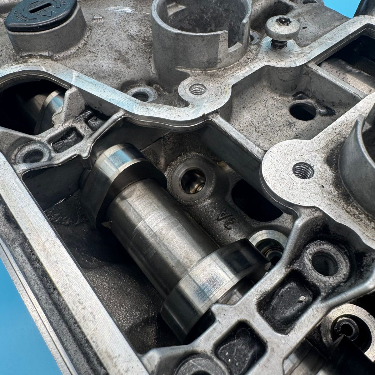 Figure 1: correct intake camshaft orientation with relief facing down